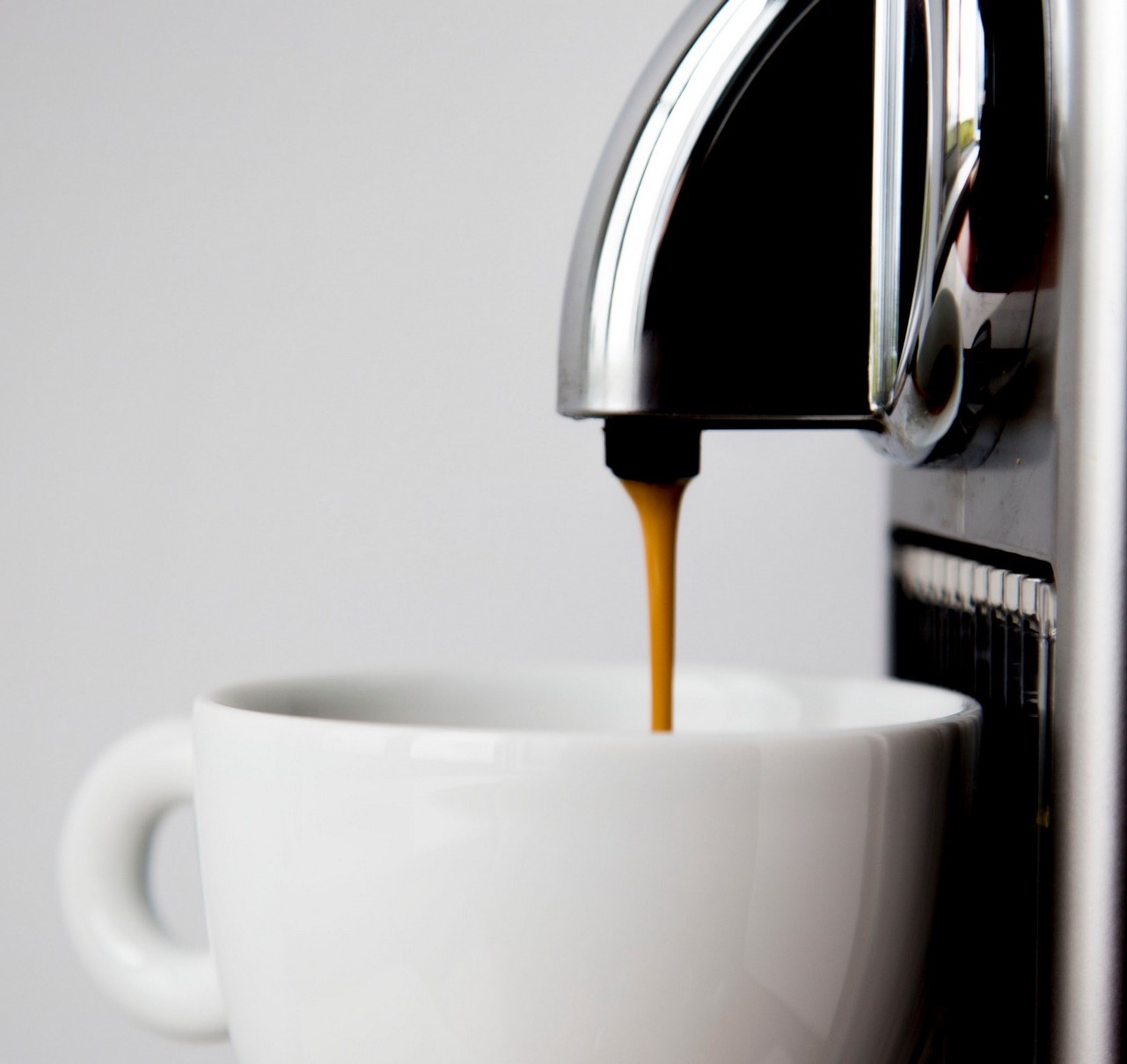 Nashville, TN & Bowling Green, KY Vending Services | Micro-Market | Bean-to-Cup Coffee Brewer